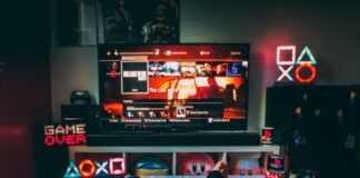 white sony ps 4 game controller