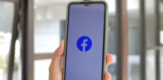 How to Find Saved Videos on Facebook on Mobile or PC