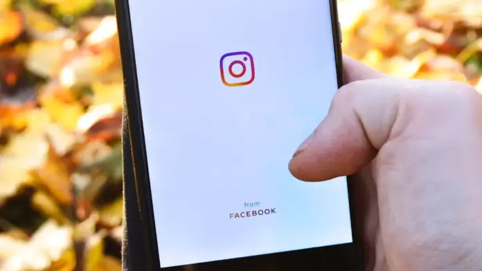 How to Fix Black Background on Instagram How to Fix Black Background on Instagram