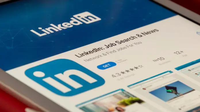 How to Hide Your Activity on LinkedIn How to Hide Your Activity on LinkedIn