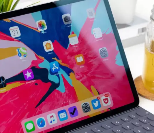 How to Turn On Display Zoom Feature on Apple iPad
