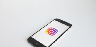 Instagram logo in space gray iPhone 6