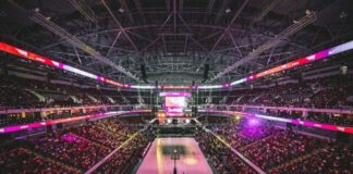 people inside the basketball court