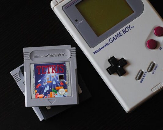 puting Nintendo Game Boy