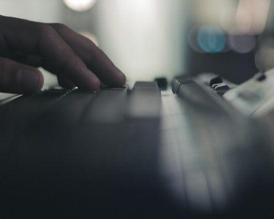 computer, computer keyboard, gaming