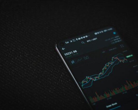 Android telefono beltza ehun beltzean