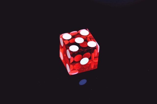 Photo by Jonathan Petersson 6-sided die displaying 5