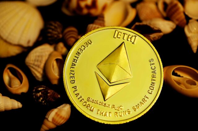 Photo by Kanchanara gold and silver round coin