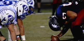 NFL player setting game